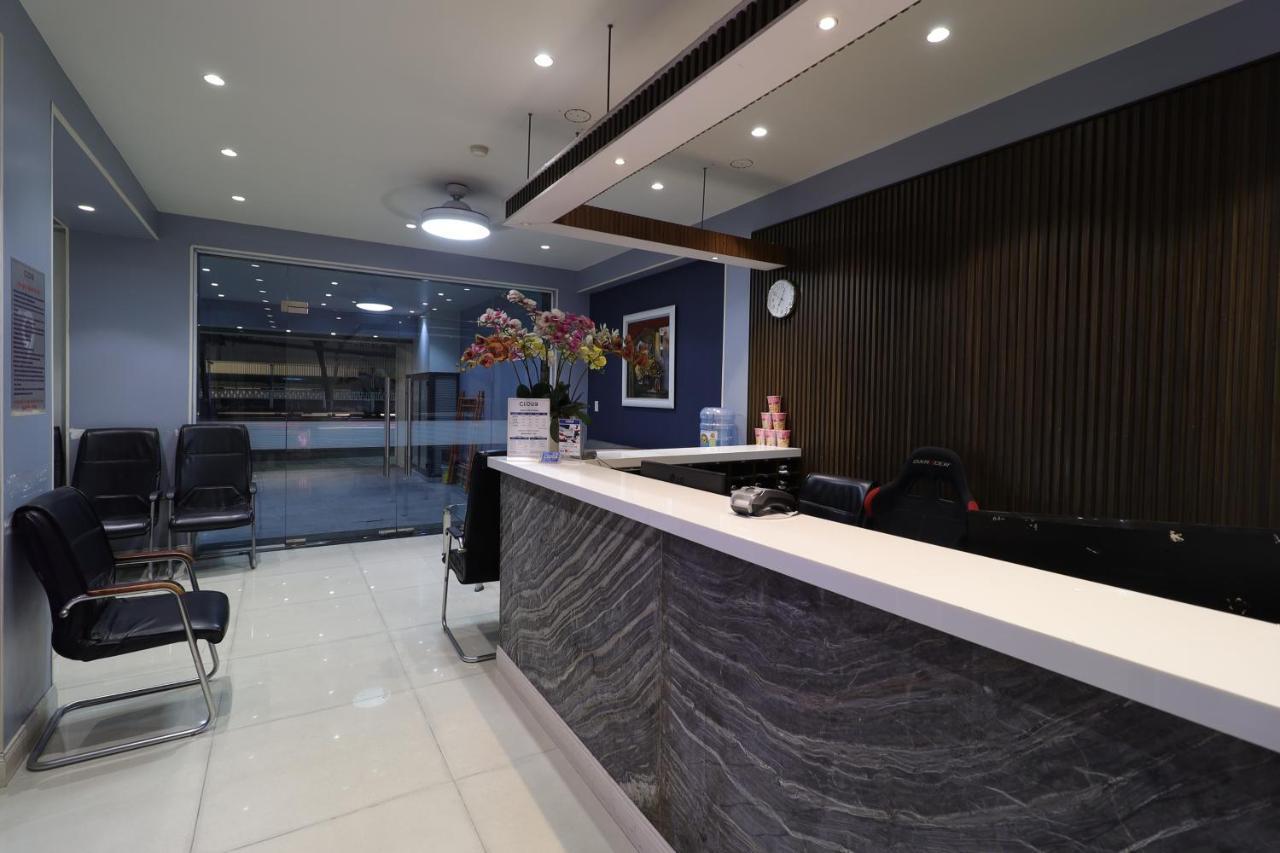 Reddoorz Plus & Cloud 9 Quang Trung Hotell Ho Chi Minh-staden Exteriör bild